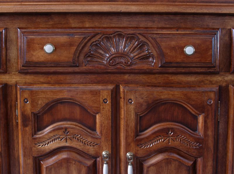 Cabinet Staining Service in Bloomington, IN